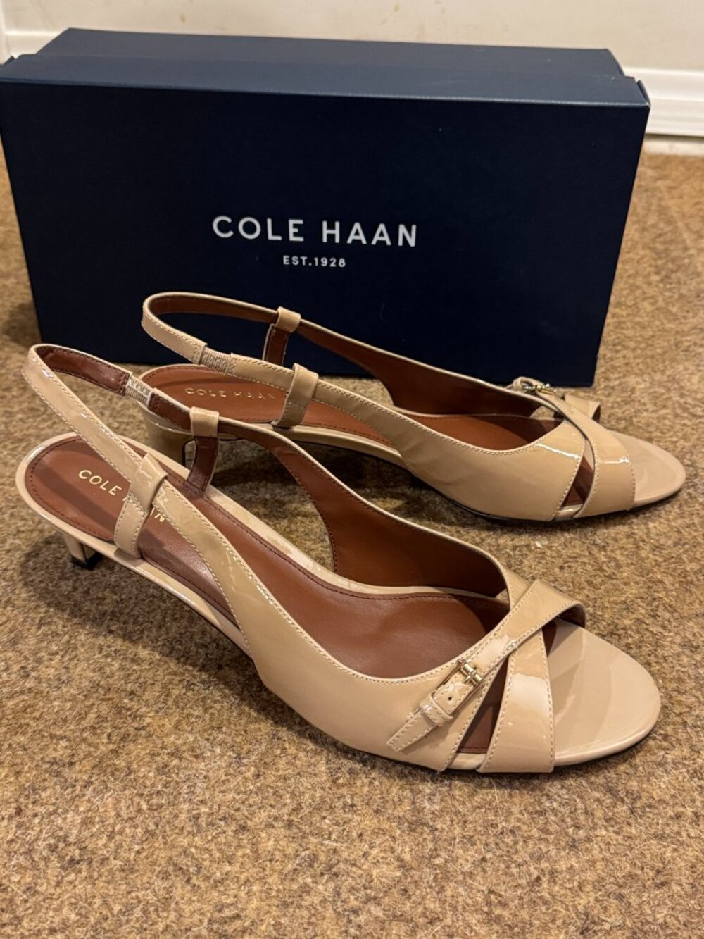 Cole Haan Nude Beige Patent Leather Slingback Kitten Heel Sandals Sz 10.5 - Picture 6 of 11